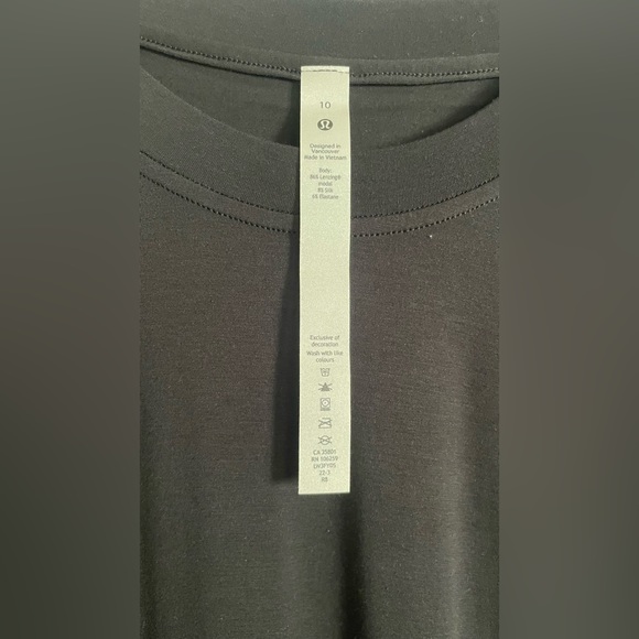 Lululemon - Picture 2 of 4